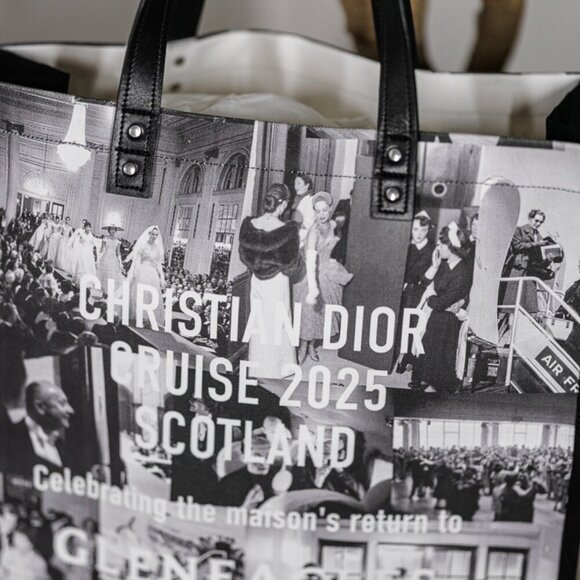 Christian Dior  Canvas Print Cruise 2025 Scotland Tote Black White - Picture 8 of 10